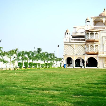 Vatika Banquet And Lawn Otel Gaya Dış mekan fotoğraf